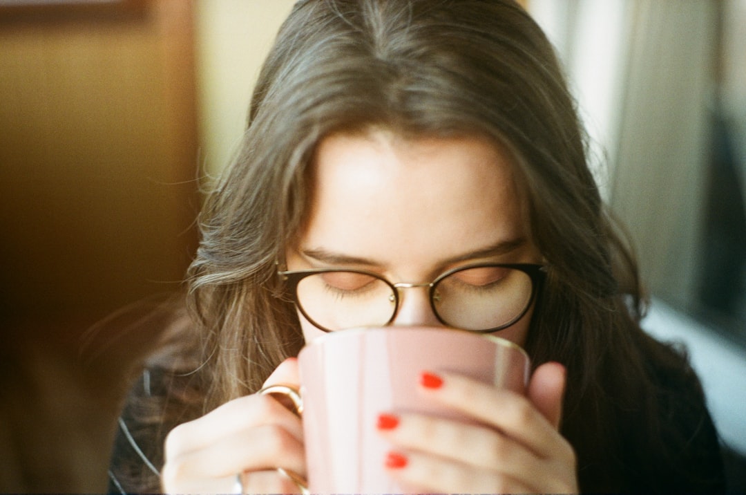 5 Morning Habits That Improve Mental Clarity and Focus All Day | QuickAdvisr
