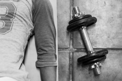 What’s Better for Core Strength: Planks or Crunches? A Side-by-Side Comparison