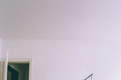 How to Declutter Your Home in 7 Days: A Room-by-Room Checklist