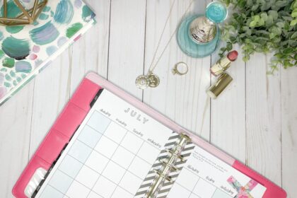5 Easy Ways to Track and Reduce Your Monthly Spending - QuickAdvisr