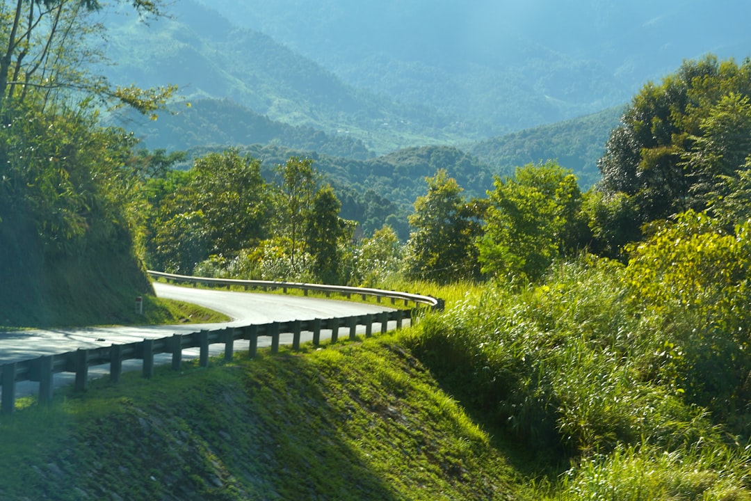 How to Travel Sustainably: Eco-Friendly Tips and Practices