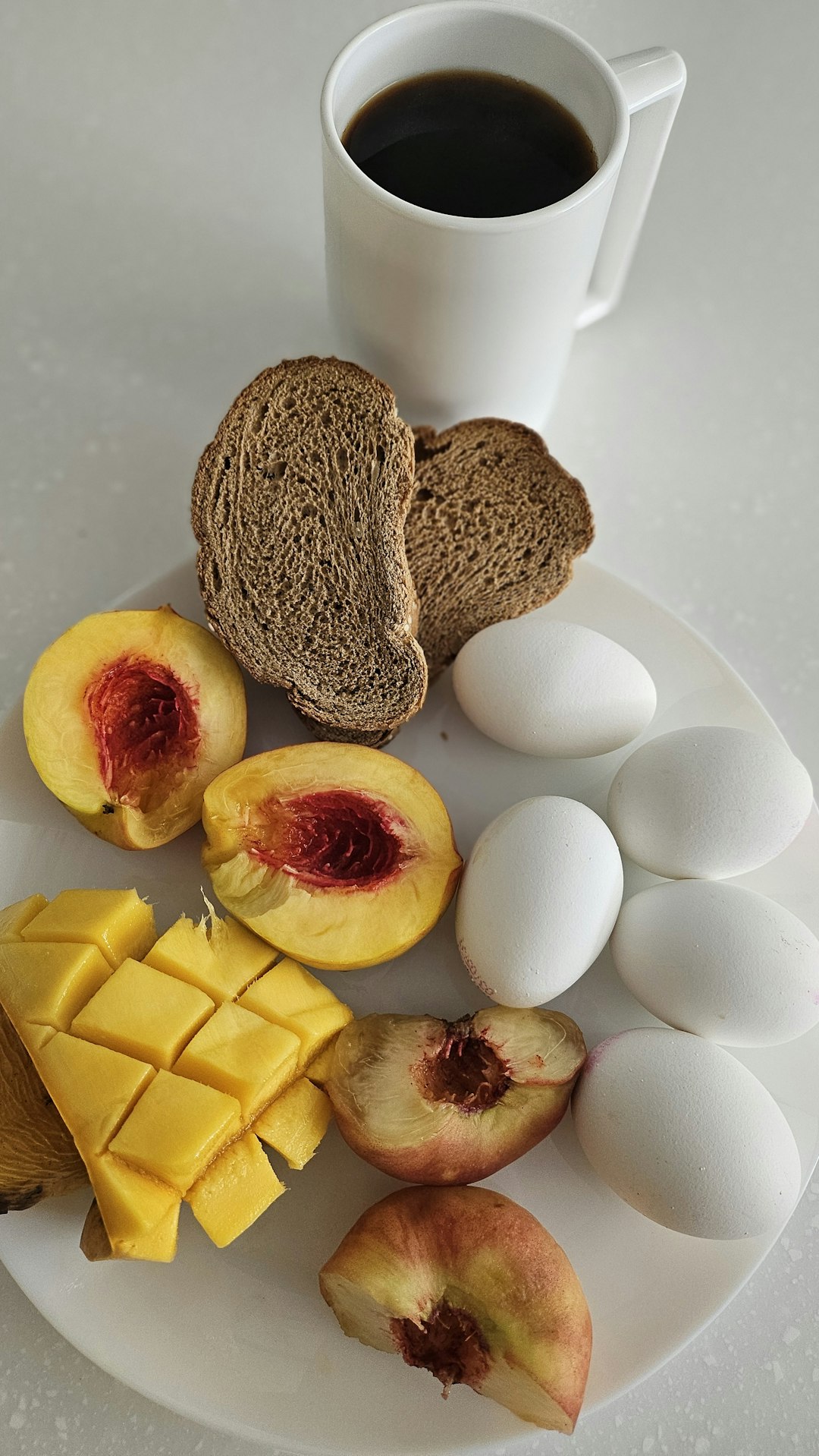 9 High-Protein Snacks Under 200 Calories to Keep You Full All Day