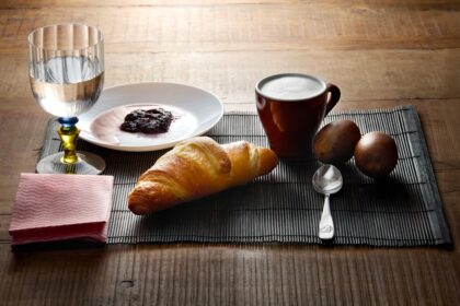 5 Common Breakfast Mistakes That Slow Metabolism (And How to Fix Them)